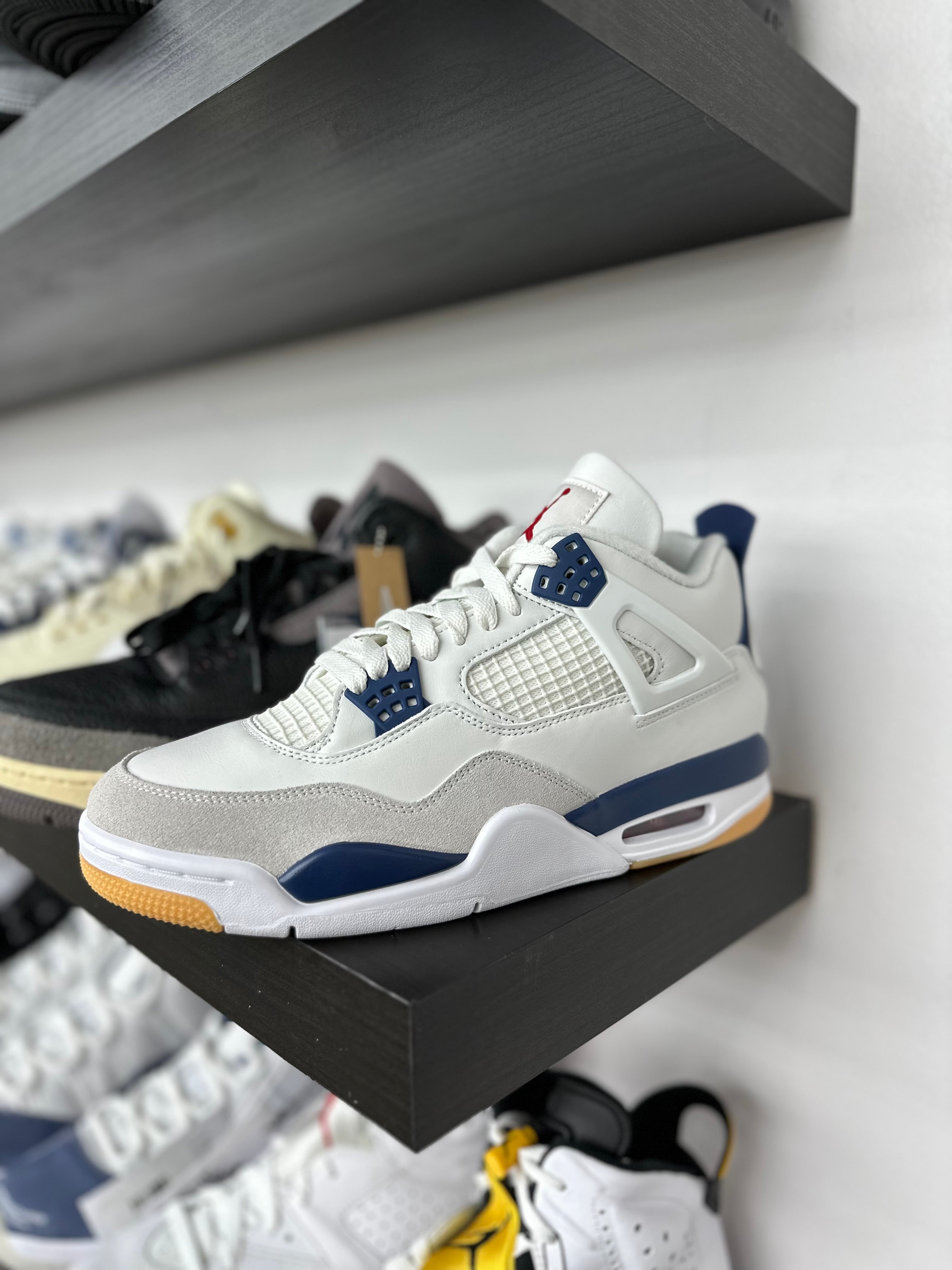 Jordan 4 SB Navy
